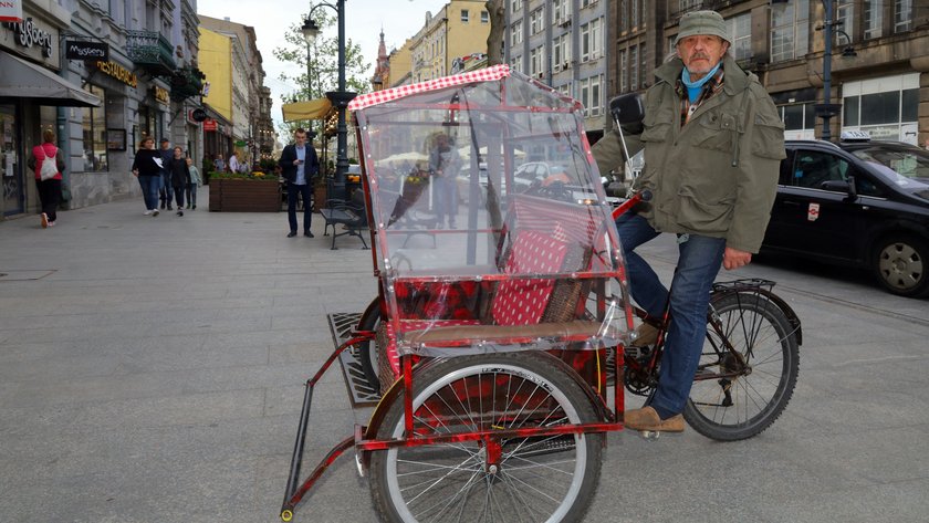 Pan Maciej przez piętnaście lat woził turystów rykszą