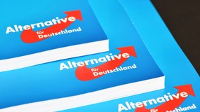 Dlaczego niemiecki poseł AfD organizował wizyty w ambasadzie Rosji? "Turystyczny charakter"