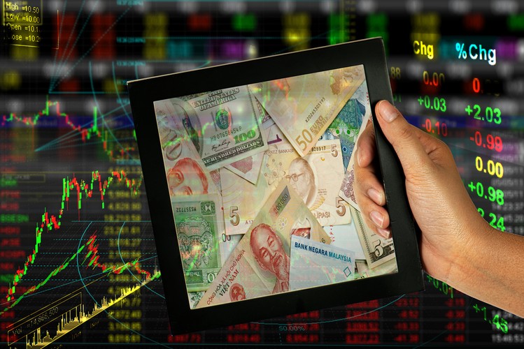 Średnia roczna pensja ekonomisty w USA to 105 tys. dol. Konfrontując ją z relatywnie niskim wskaźnikiem tolerancji stresu (63,3 na 100 stopniowej skali) okazuje się, że jest to 10. najlepszy zawód w tym kraju. Wykonywanie tej profesji w Stanach Zjednoczonych wymaga ukończenia studiów licencjackich. W Polsce ekonomista to w powszechnym przekonaniu zawód stale związany z dużym poziomem stresu. Co innego mówią jednak amerykańskie dane. Według nich należy do jednego z najspokojniejszych.