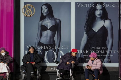 Akcje Victoria’s Secret gruchnęły po ogłoszeniu wyników sprzedaży. "Zawyżone cenowo poliestrowe koronki"