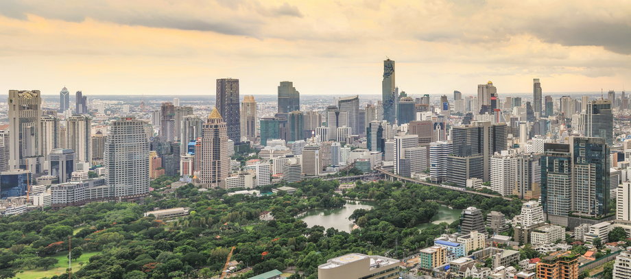 MahaNakhon i panorama Bangkoku 