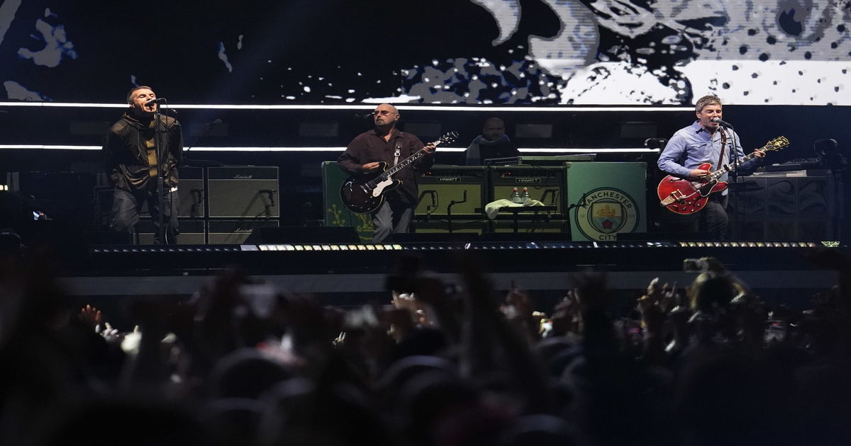 Oasis Comeback: 73,000 Fans feiern Reunion in Cardiff
