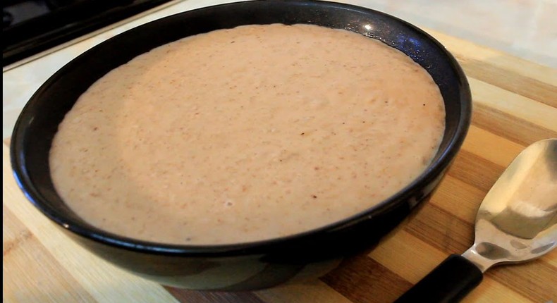 Spicy corn dough porridge