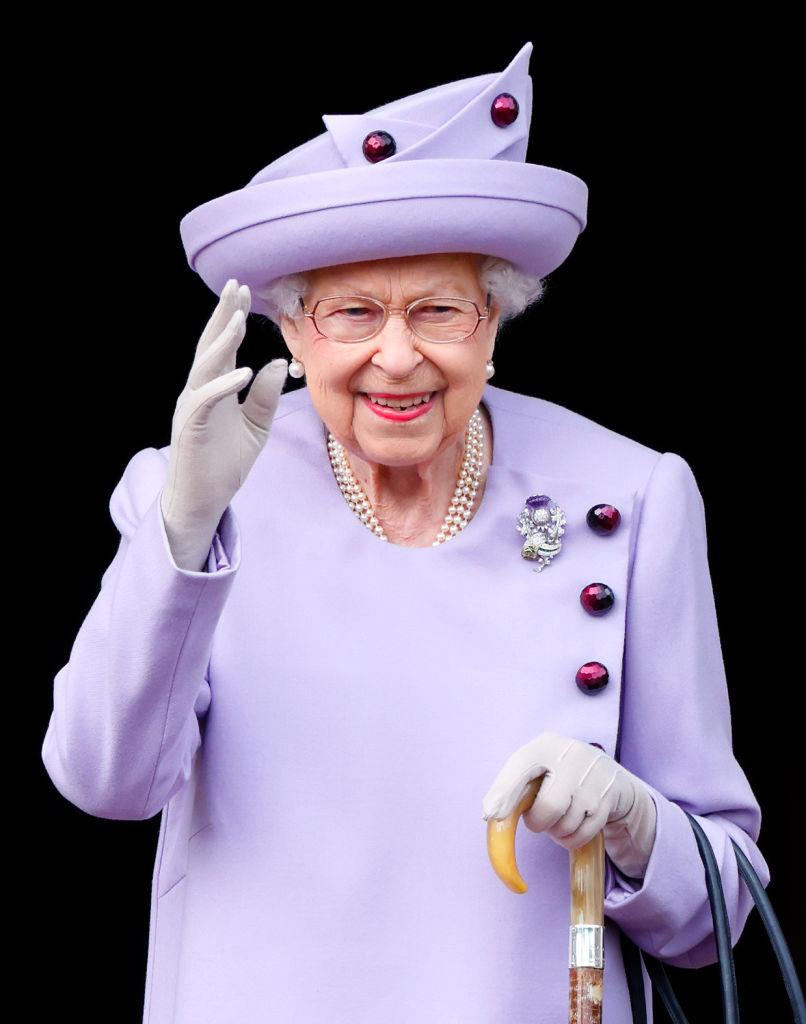 Erzsébet királynő életéről és uralkodásáról szóló exkluzív bookazine jelent meg!