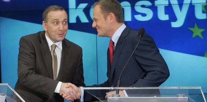 Tusk tnie po posłach