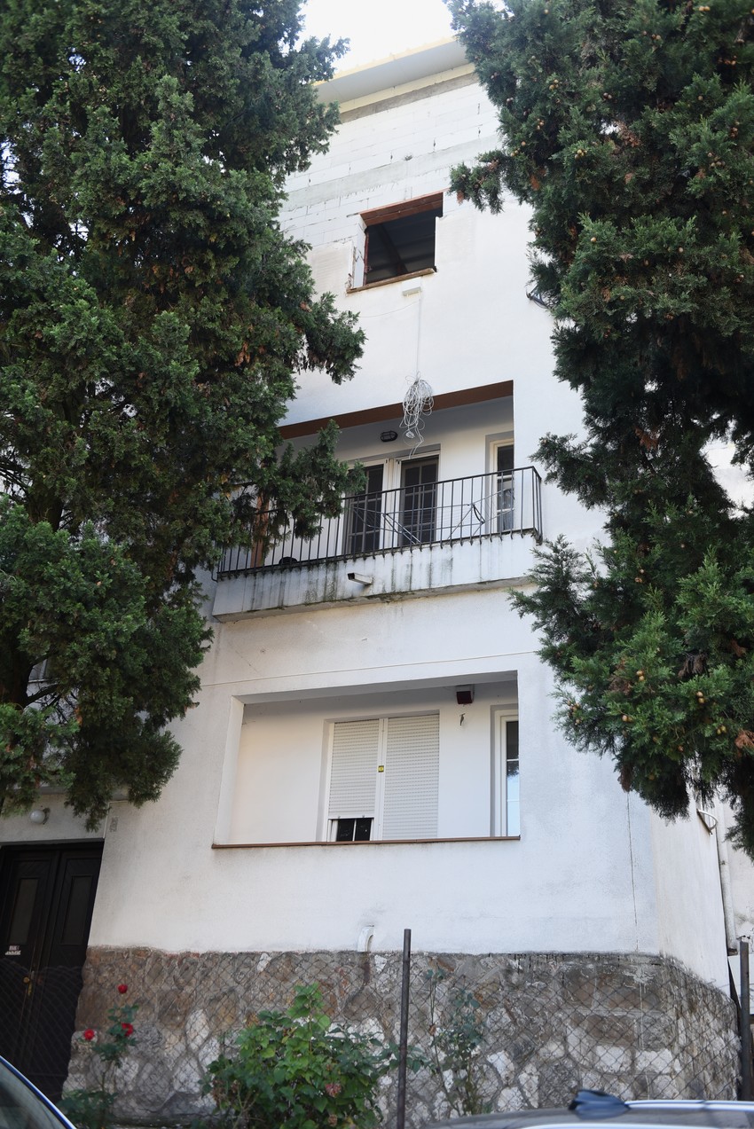 Komšije strahuju da cela zgrada može da se uruši