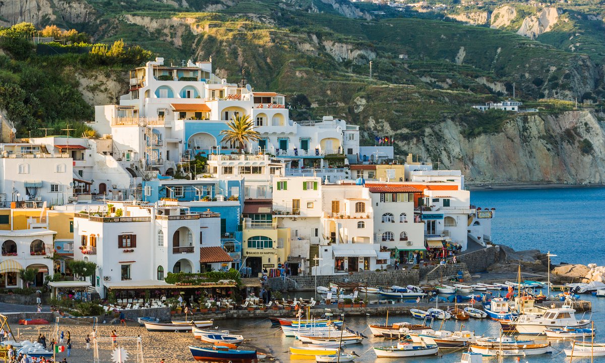 Kulinarna tajemnica włoskiej wyspy. Dania powstają wprost z wnętrza ziemi