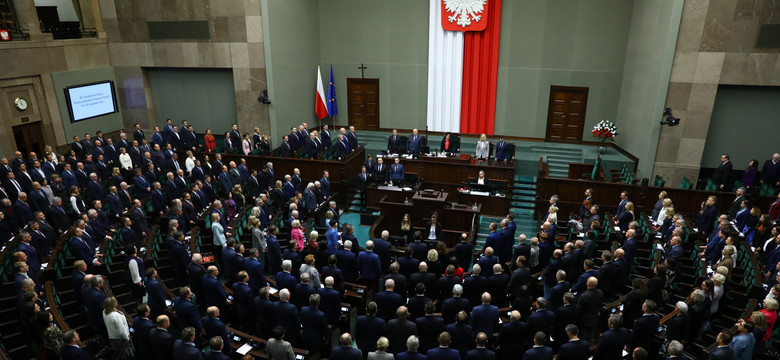 Sejm cichcem wybił zęby komisji ds. pedofilii