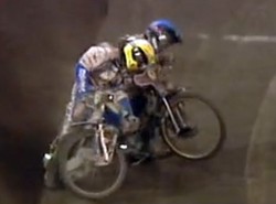 Po tym wypadku żużlowiec jest w śpiączce