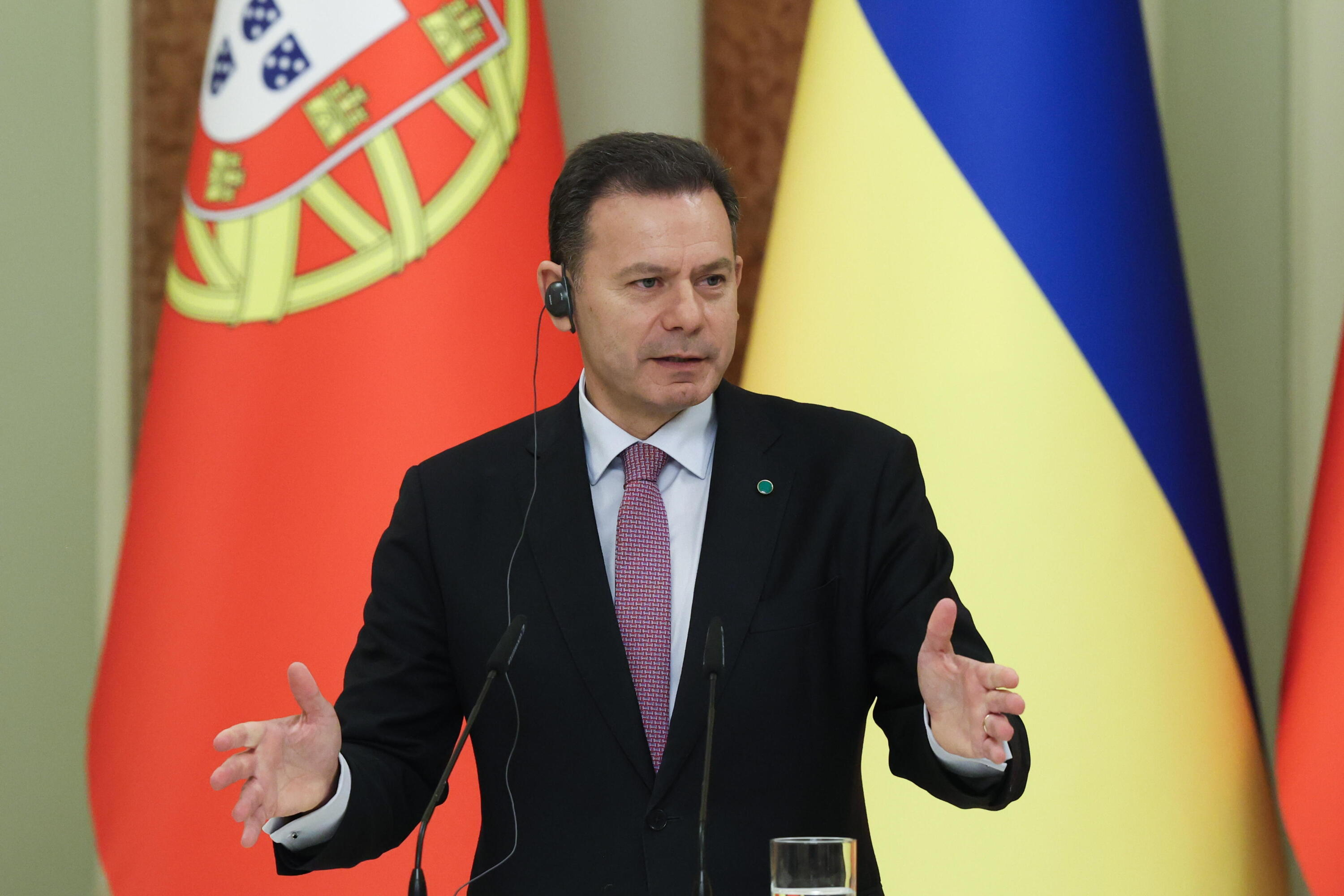 Premier Portugalii: Wojska w Ukrainie możliwe po pokoju - dziś bez potrzeby