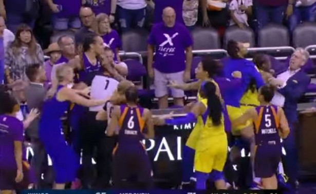 Brittney Griner zawieszona na trzy mecze za bójkę na parkiecie [WIDEO]