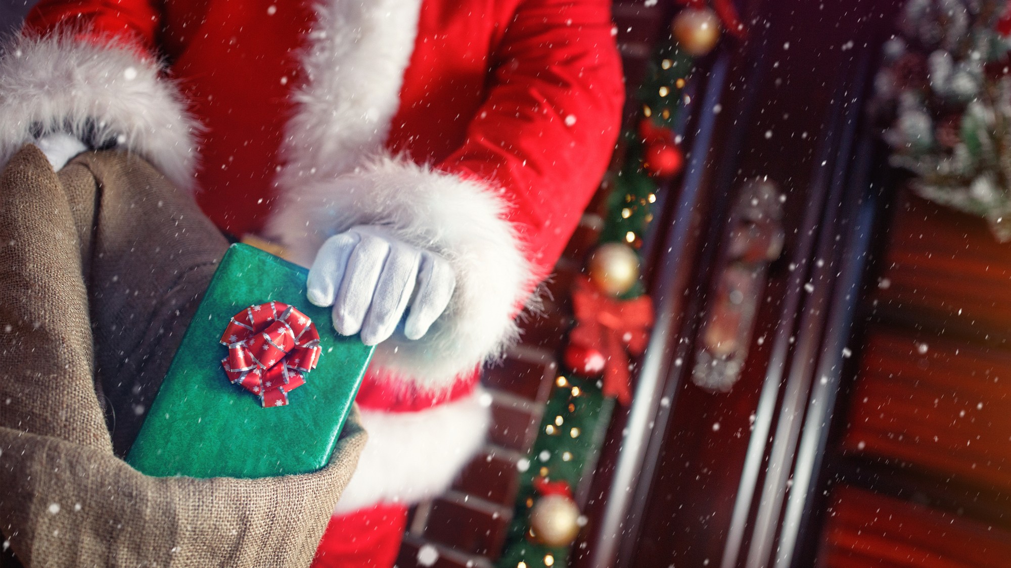 Kto nosí darčeky vo svete?