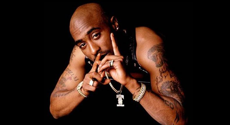 Le regretté Tupac Shakur était un expert du rap sur l'épidémie de drogue dans les ghettos américains.