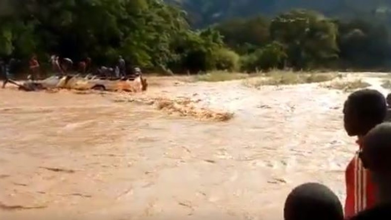 46-seater matatu with passengers plunges into flooded River Kyamela, Makueni County