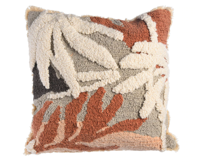 Kissenhülle «Punch Needle Leave» von Depot für 44.95 Franken. 