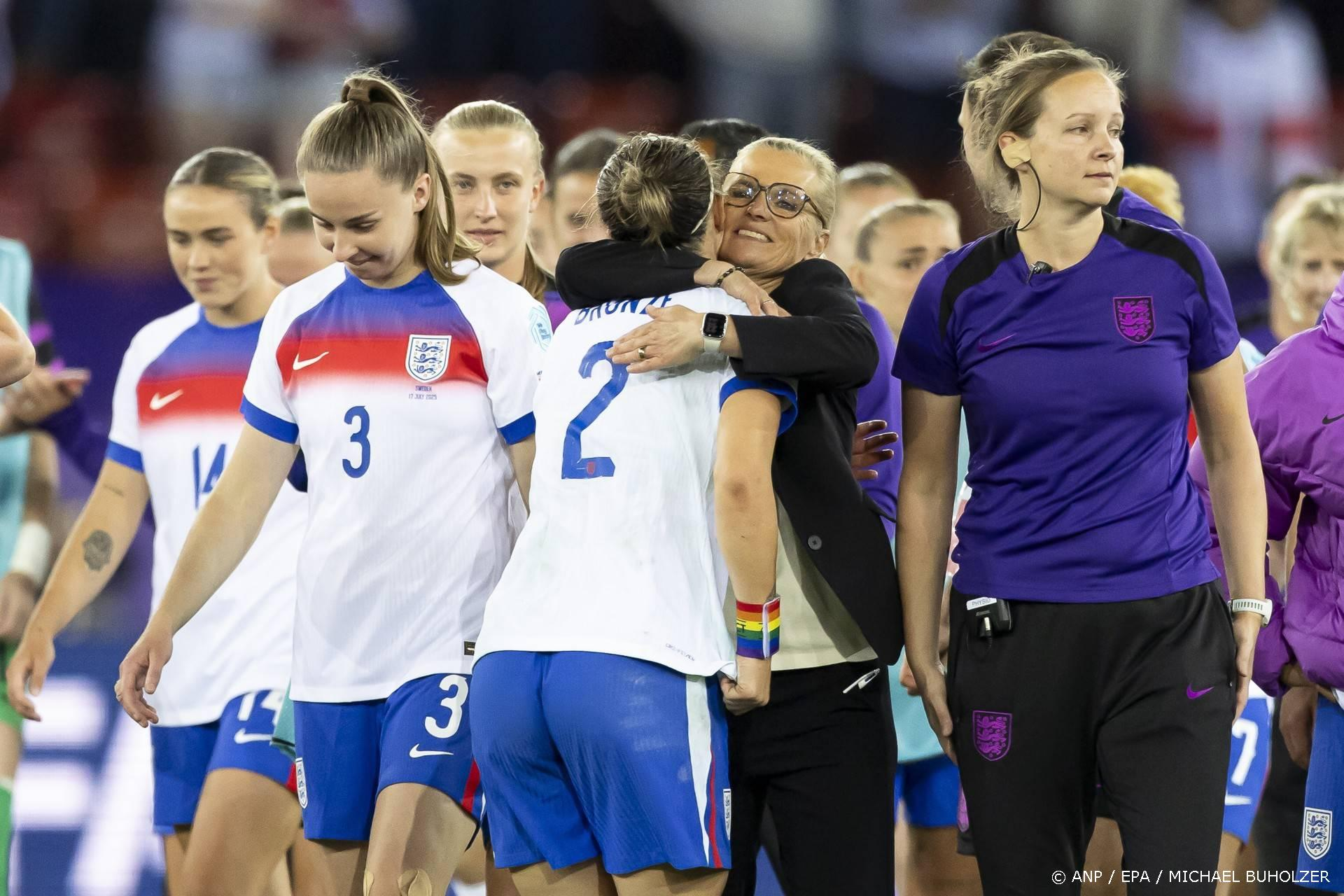 Wiegman ontkomt met Engeland aan uitschakeling EK