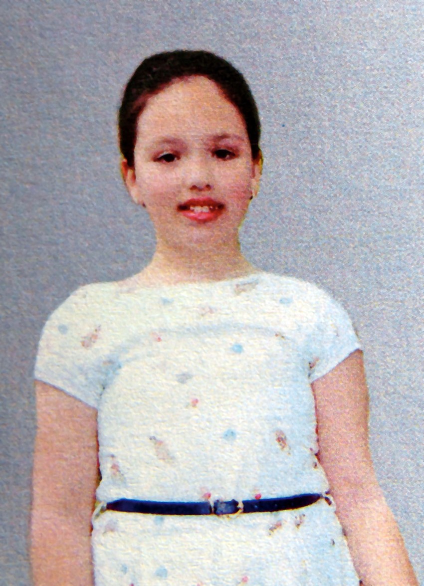 Devojčica Isidora Vučković (12) izgubila je život kada ju je usmrtio kombi u kojem nije bila podignuta ručna te je sam krenuo niz ulicu