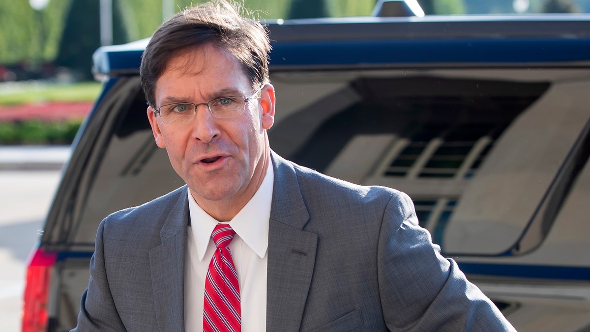 P.o. szefa Pentagonu Mark Esper w Brukseli wyraził dziś nadzieję na zdobycie poparcia sojuszników z NATO dla wysiłków USA, zmierzających do powstrzymania konfliktu z Iranem i „otwarcia drzwi dla dyplomacji”. Esper przybył tam na posiedzenie ministrów obrony państw Sojuszu.