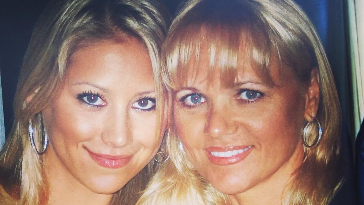 Majku Ane Kurnjikove hapsili, njen polubrat postao golfer i druži se sa Trampovom unukom