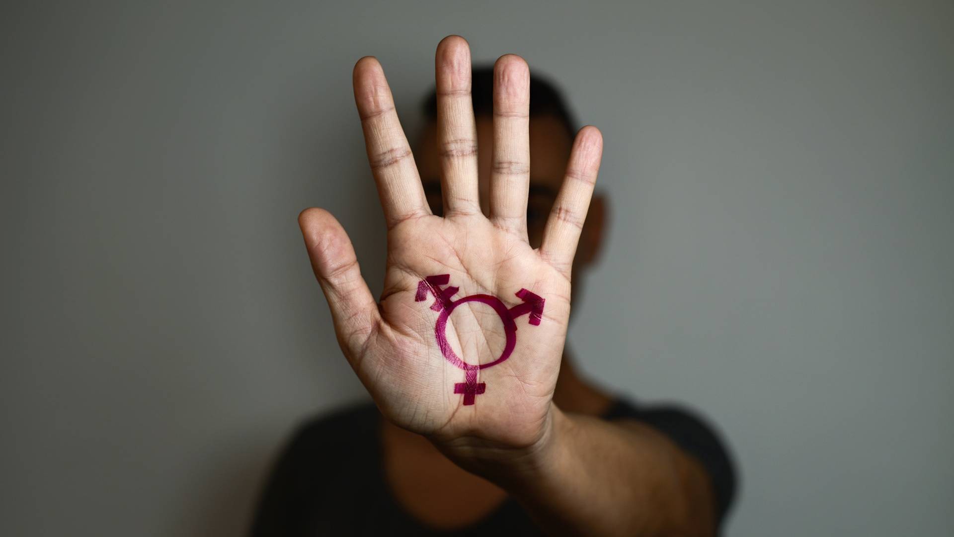 Transgender, Transvestit, Transsexuell? Wir erklären dir, was was bedeutet!