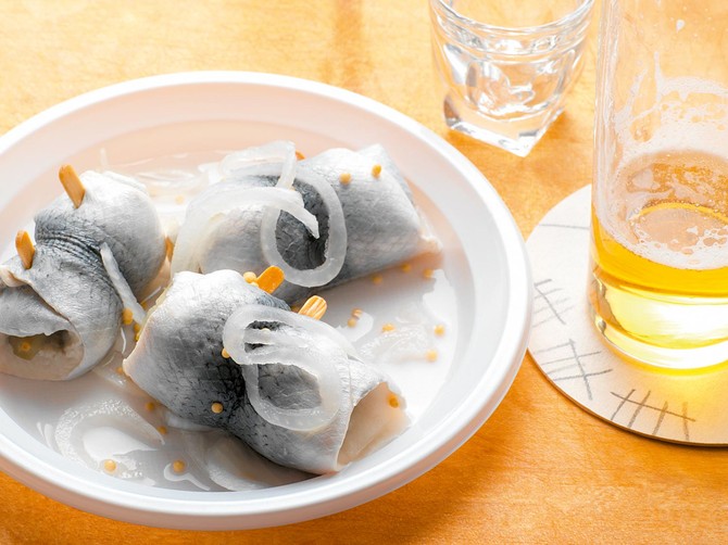 22387_stock-photo-rollmops-and-lager-is-shutterstock_77591734