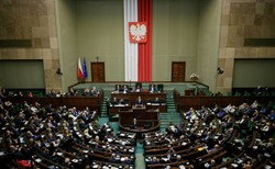 Sejm uchwalił z poprawkami nowelizację ustawy o pomocy obywatelom Ukrainy