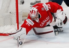 Kanada przegrała po karnych, ale zagra w ćwierćfinale MŚ