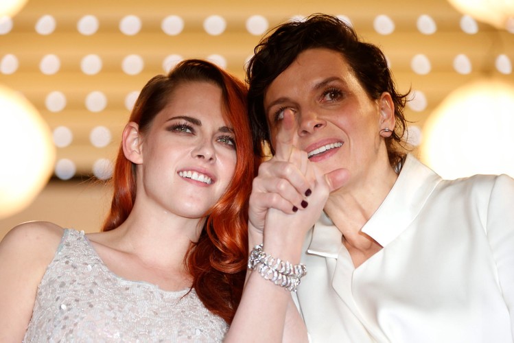 Kristen Stewart i Juliette Binoche na festiwalu w Cannes