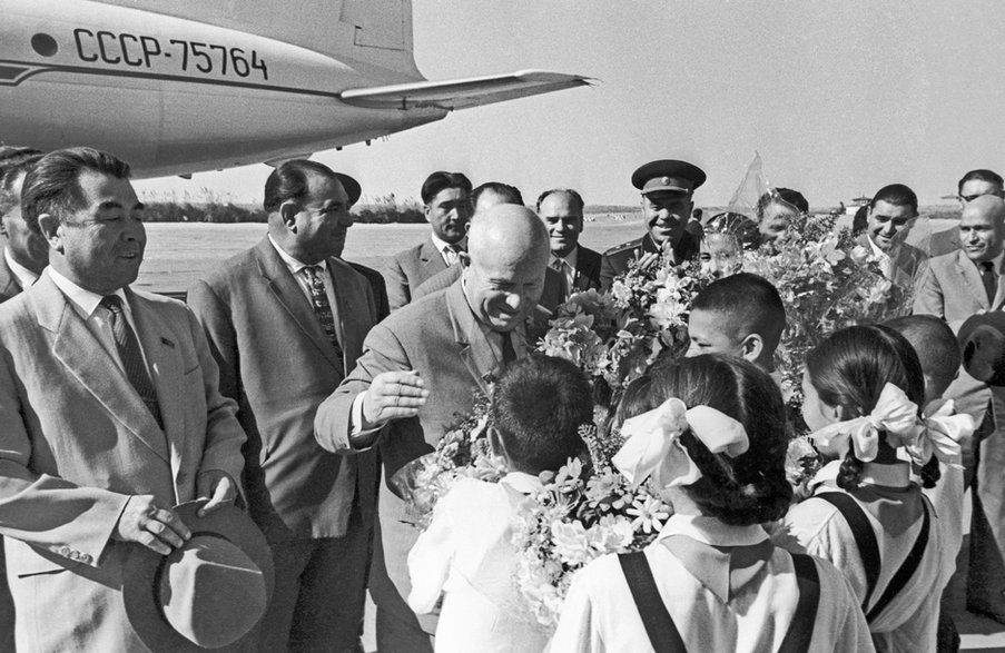 Lider ZSRR Nikita Chruszczow podczas wizyty w radzieckiej republice Turkmenistanu, 1962 r.