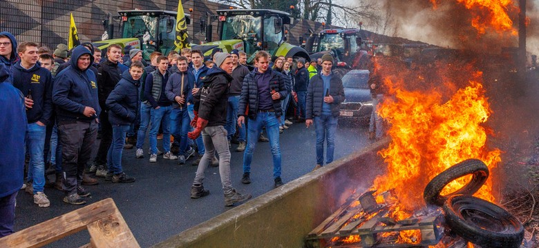 Protesty rolników w całej Europie przed szczytem Rady Europejskiej. "Jesteśmy zdeterminowani, by pójść na całość"