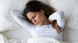 Sleeping without a pillow - good or bad for your health?