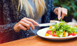 Co i jak jeść, żeby wzmocnić odporność? Radzi dietetyk