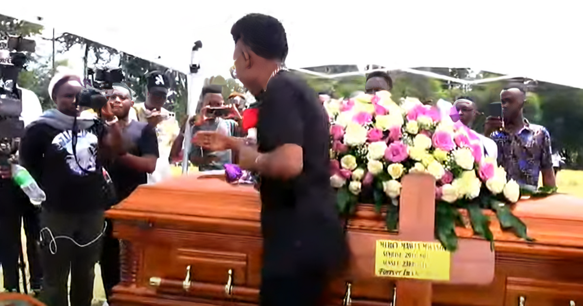Le corps de la présentatrice de Mbaitu FM, Mercy Mawia, arrive à la maison de Nyahururu pour être enterré
