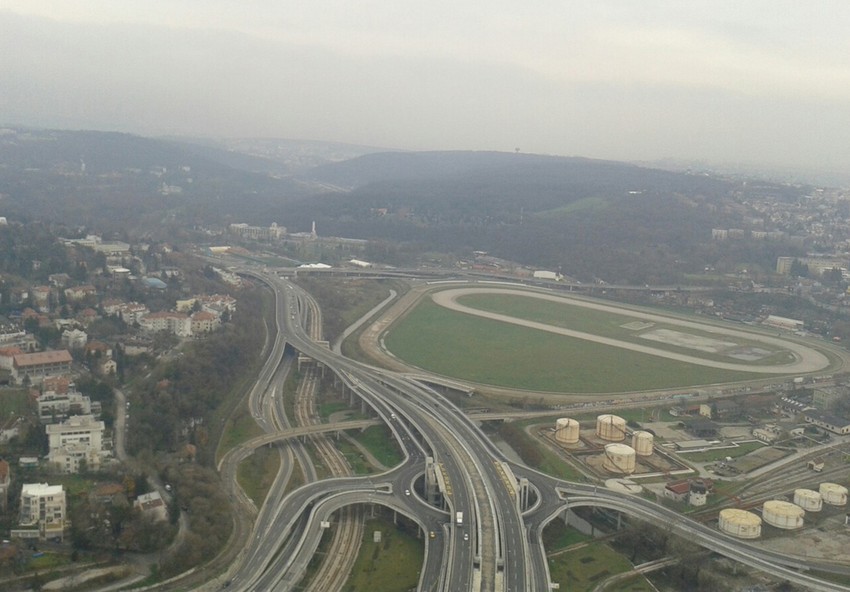 Darkovo radno mesto: Vrh pilona Mosta na Adi