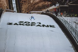 Fenomenalny skok Norwega! Tak daleko na Wielkiej Krokwi w Zakopanem nikt nie wylądował