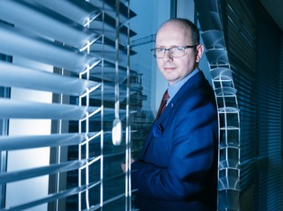 Kmieciak: Sprawą pedofilii w Kościele powinni zajmować się świeccy [WYWIAD]