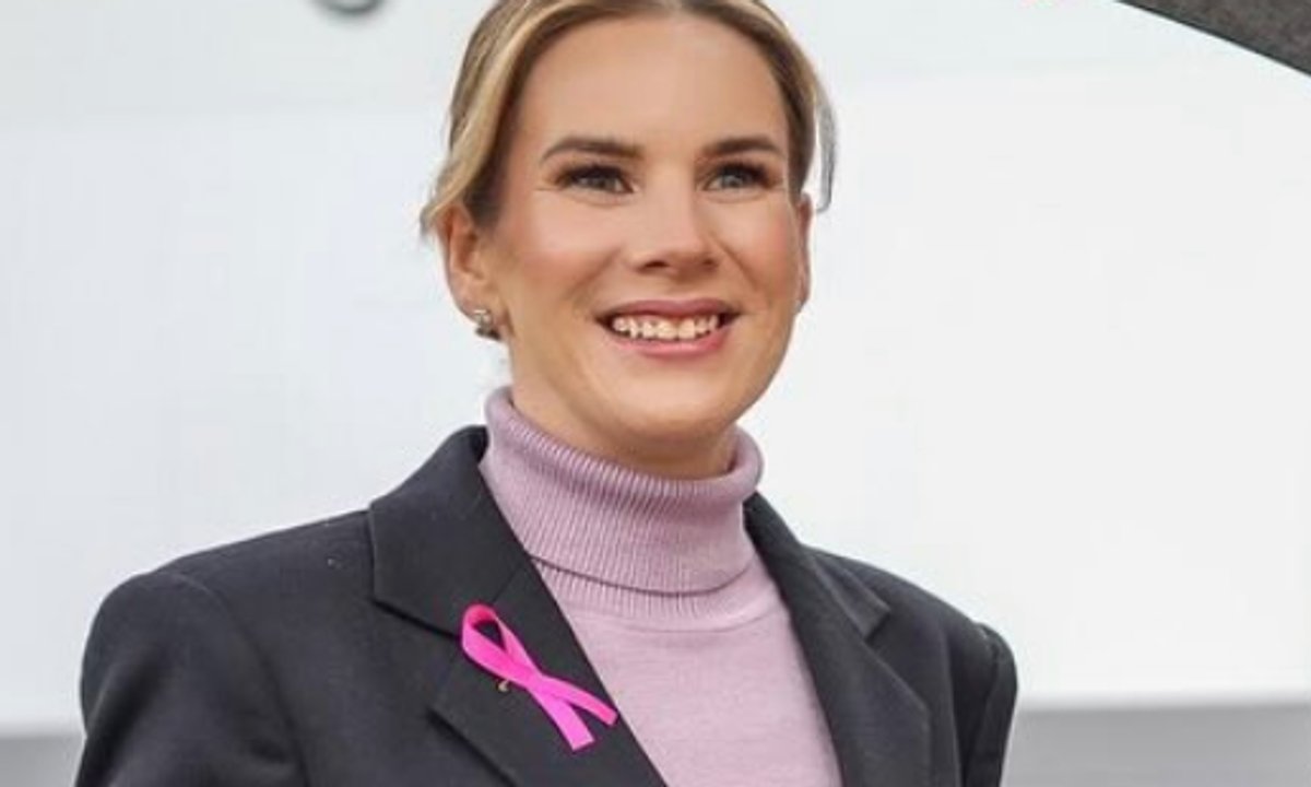 Marta Nawrocka skrytykowana za stylizację. "Wszystko się ciągnie, opina", "Przekombinowała"