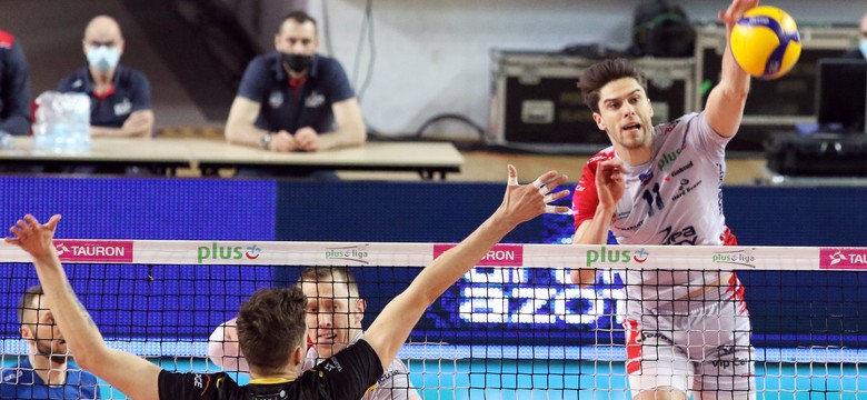 Skra rozbita w trzech setach. Siatkarze ZAKSY o krok od wielkiego finału