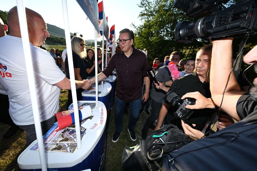 Aleksandar Vučić na skupu u selu Drežnik kod Užica