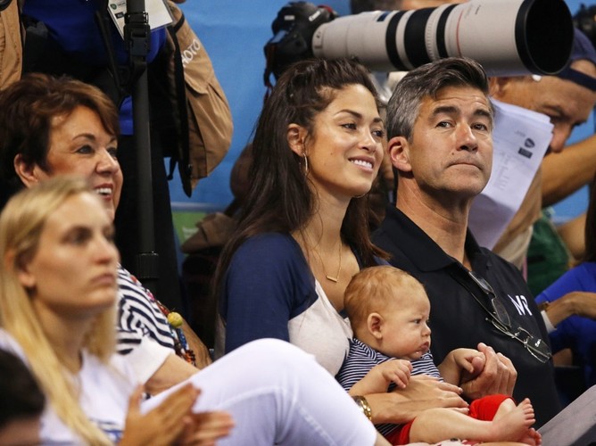 Nicole Johnson z synem Boomerem