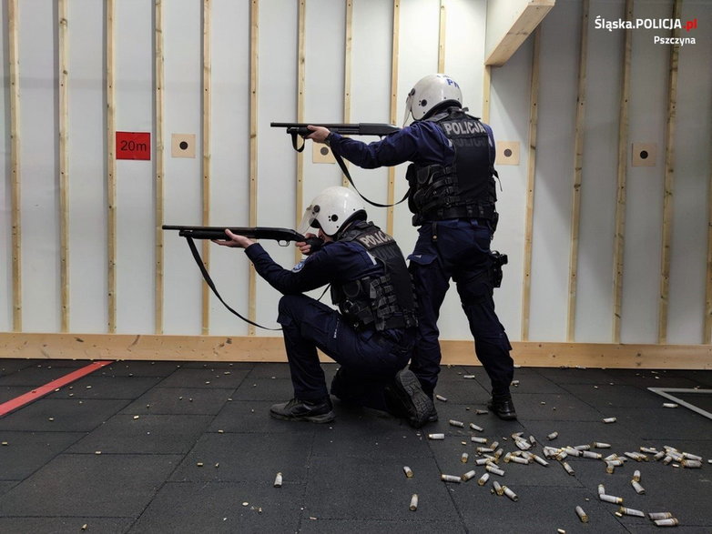 Szkolenie strzeleckie pszczyńskich policjantów - 28.11.2022 - autor: KPP Pszczyna