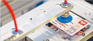 Polskie dowody mogą powstać za granicą