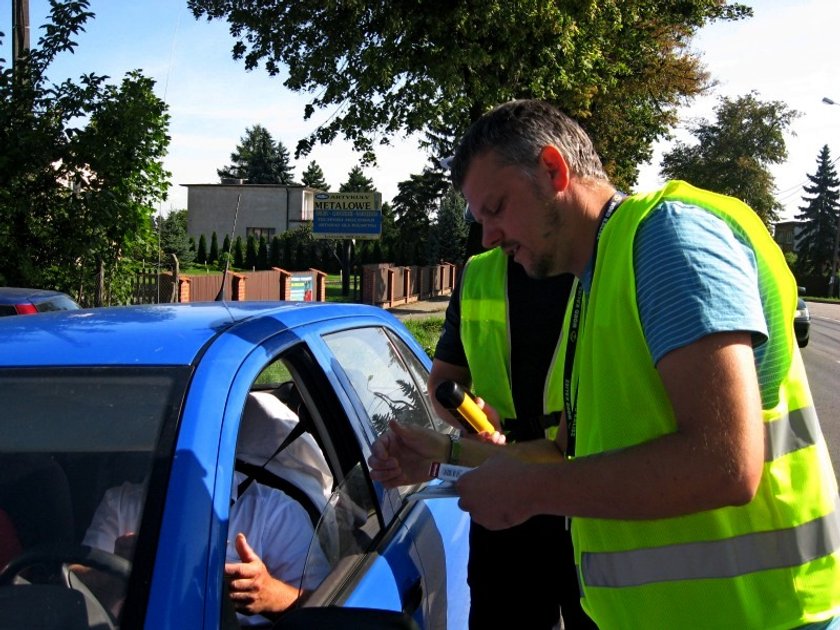 Policjanci rozdawali darmowe alkotesty