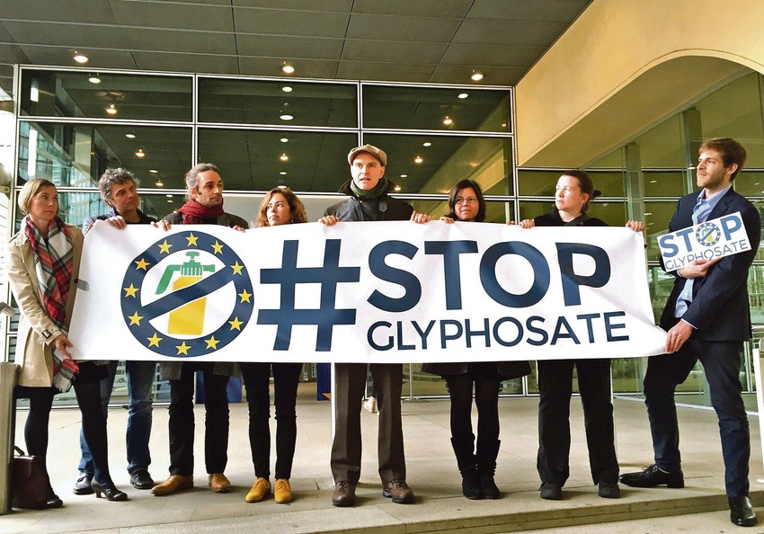 Donošenje odluke o glifosatu u telima EU pratili su protesti ekoloških aktivista
