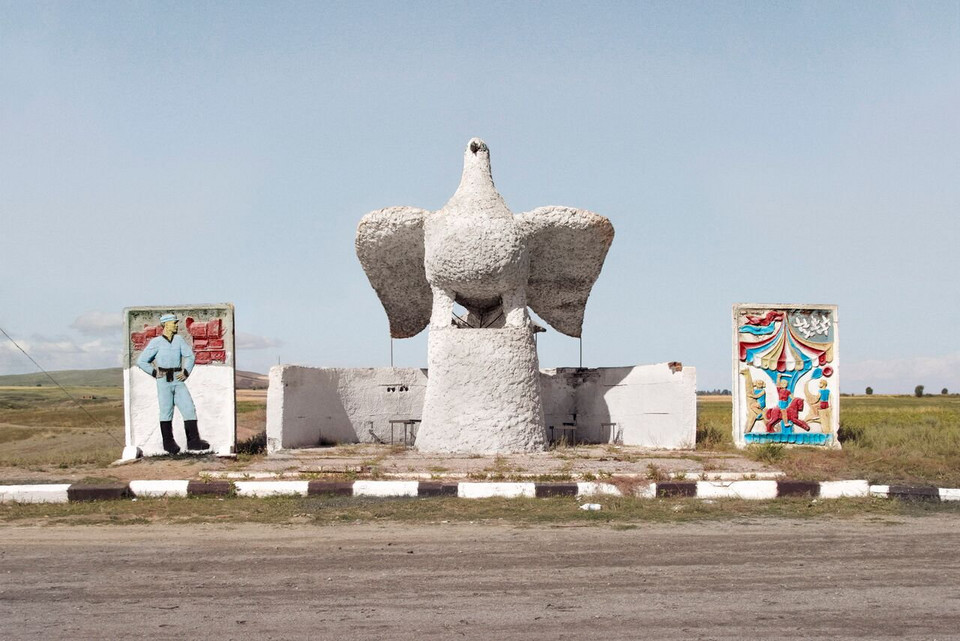 Ten dziwaczny projekt został zauważony przez fotografa w Karakol w Kirgistanie