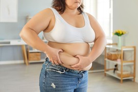 Doktor otkriva PRVI ZNAK koji ukazuje na to da ste počeli da GOMILATE KILOGRAME: Primećuje se PRE SALA NA STOMAKU