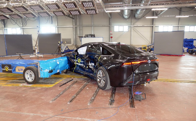 Toyota Mirai II i test zderzeniowy Euro NCAP