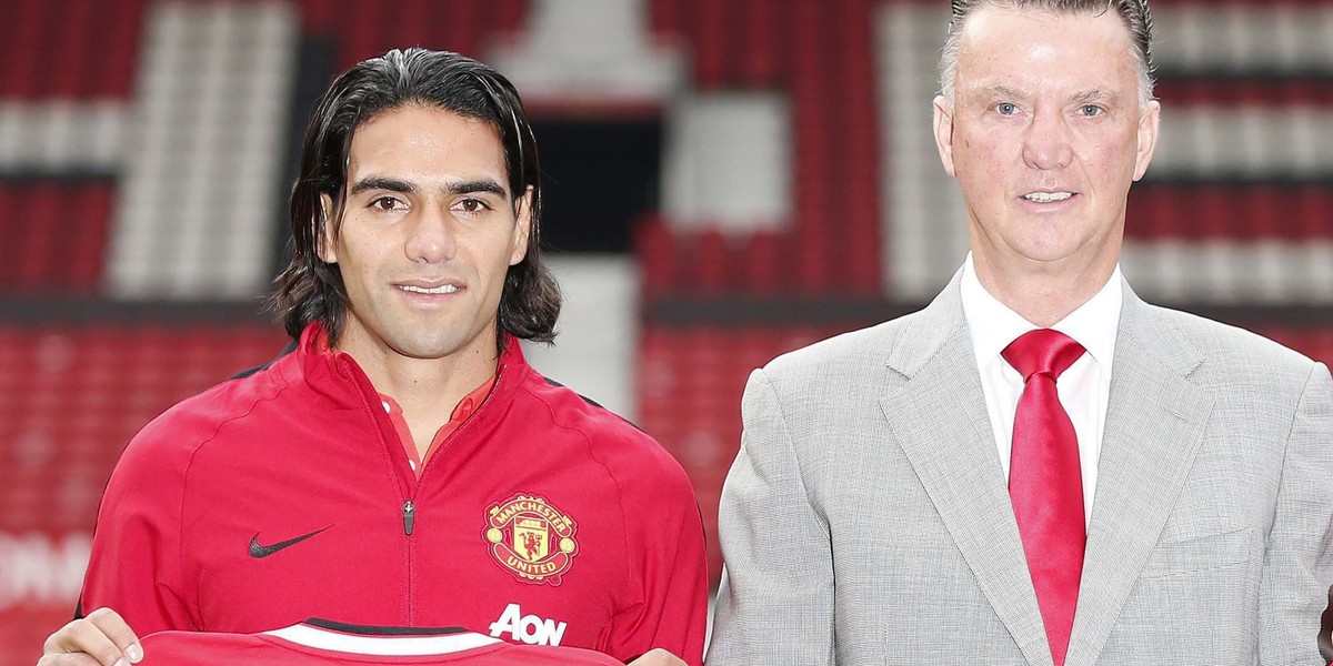 Falcao wybrał czerwoną koszulkę Manchesteru United, biała koszulka Realu nie podoba mu się.