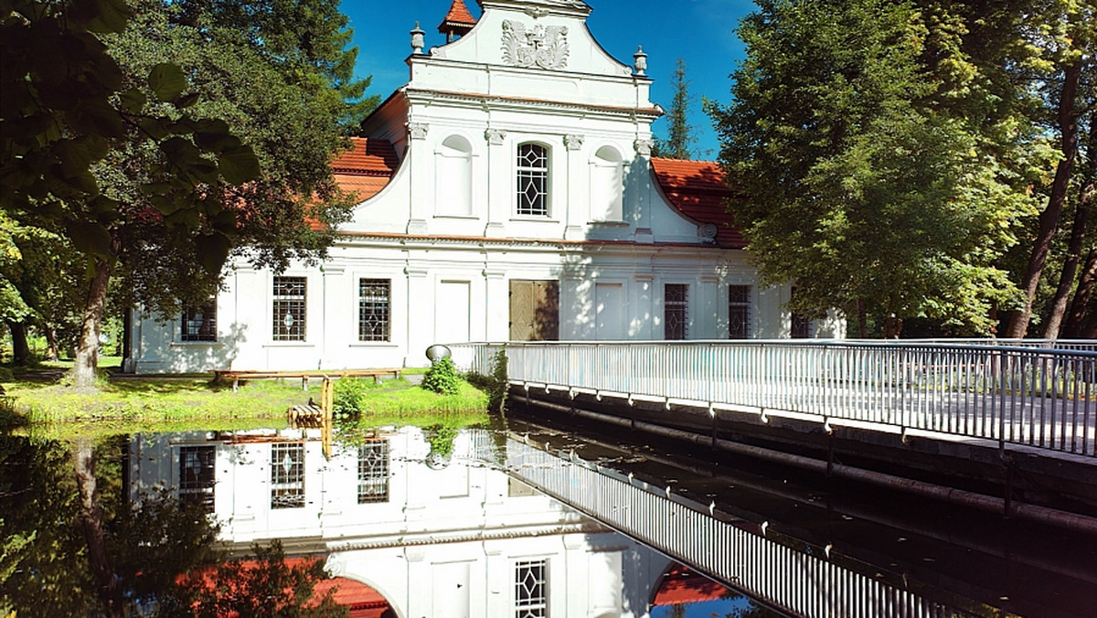 Prawie 200 filmów z całego świata, w różnych cyklach tematycznych, będą mogli obejrzeć widzowie 11. edycji Letniej Akademii Filmowej. Festiwal rozpocznie się w piątek w Zwierzyńcu na Lubelszczyźnie.