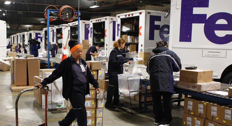 A key metric on FedEx's balance sheet underscores why the shipping ...